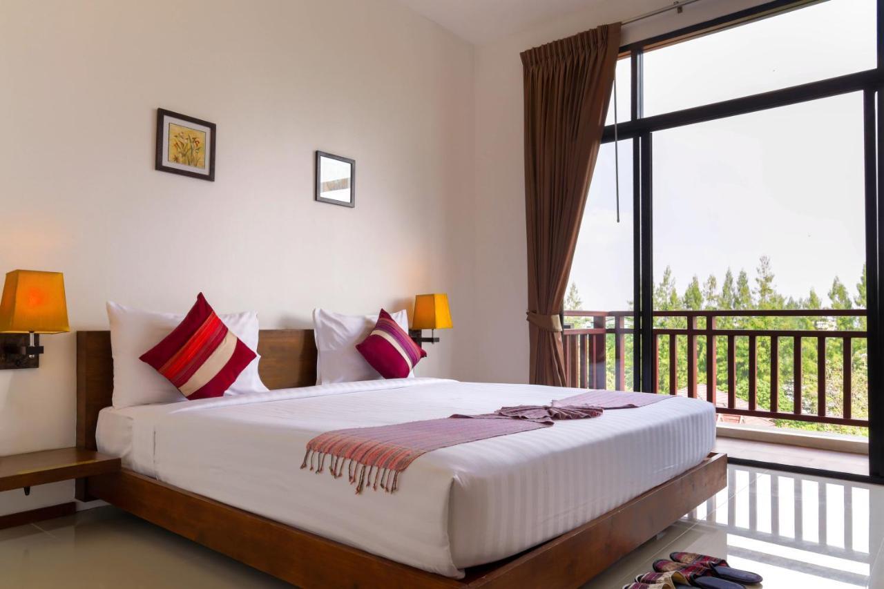 The Choice Hotel - Adults Only Банкок Екстериор снимка