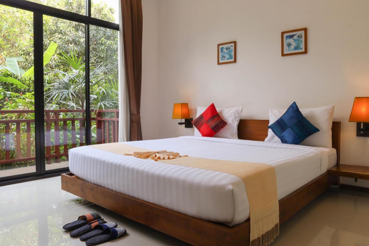 The Choice Hotel - Adults Only Банкок Екстериор снимка