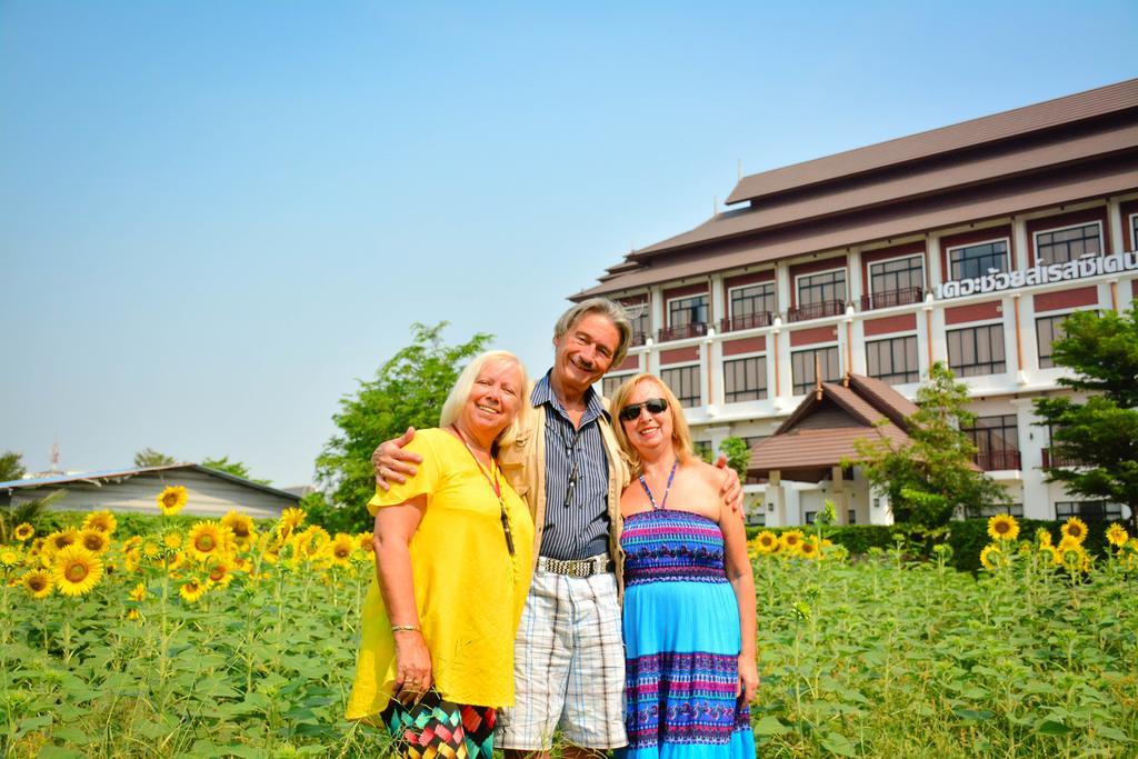 The Choice Hotel - Adults Only Банкок Екстериор снимка