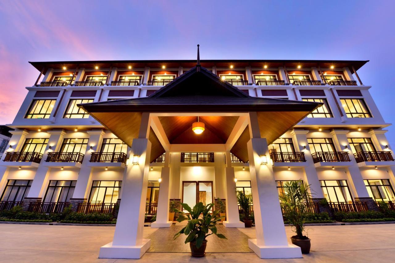 The Choice Hotel - Adults Only Банкок Екстериор снимка