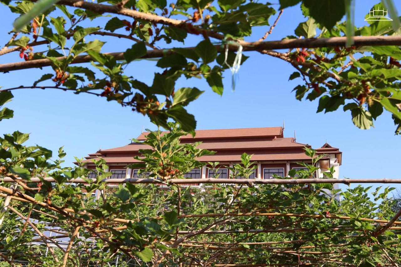 The Choice Hotel - Adults Only Банкок Екстериор снимка